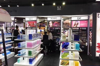 在消费升级、电商、价格战等多重夹击下,化妆品专营店会被淘汰吗?